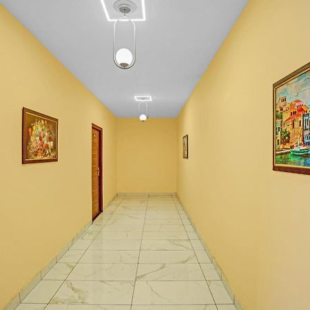 Townhouse Sky Hotell Ludhiana Exteriör bild